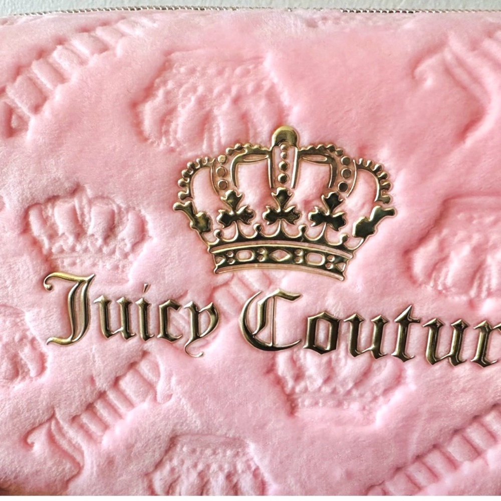 Juicy Couture Pink Cosmetic Bag - Picture 6 of 6